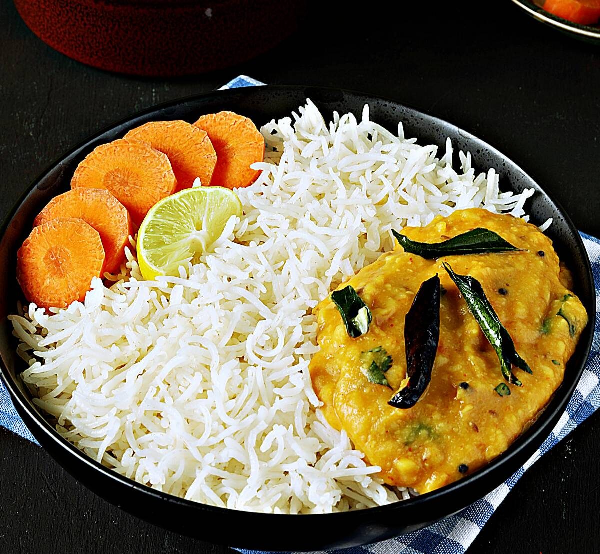 Plain rice/Jeera rice, dal, vaja, mixed sabji, Fish